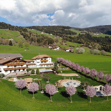 Hotel Nussbaumerhof *** ロデンゴ エクステリア 写真